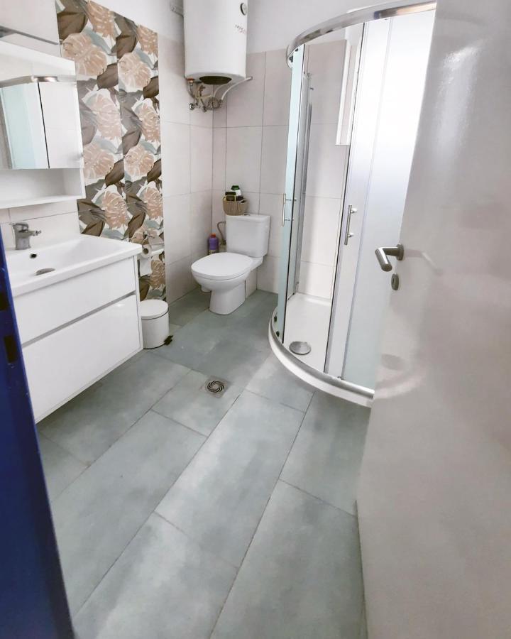 Melina Apartments Никити Екстериор снимка