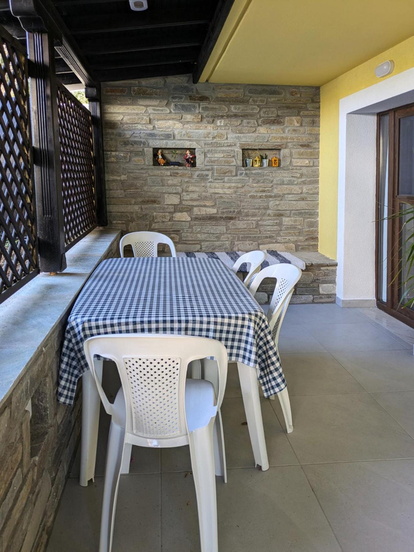 Melina Apartments Никити Екстериор снимка