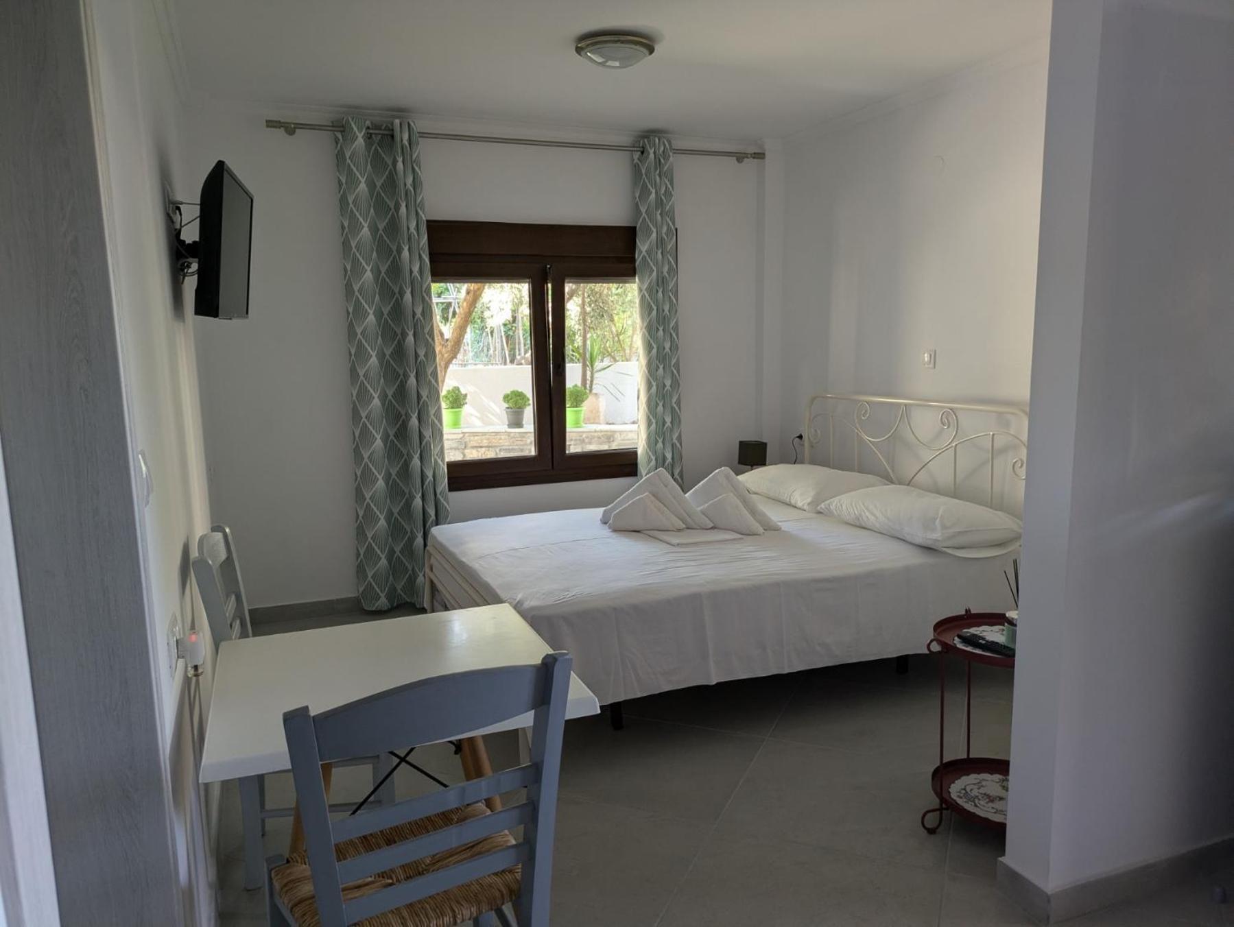 Melina Apartments Никити Екстериор снимка